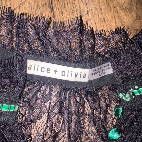 Alice and Olivia Blouse - Picture 2 of 2